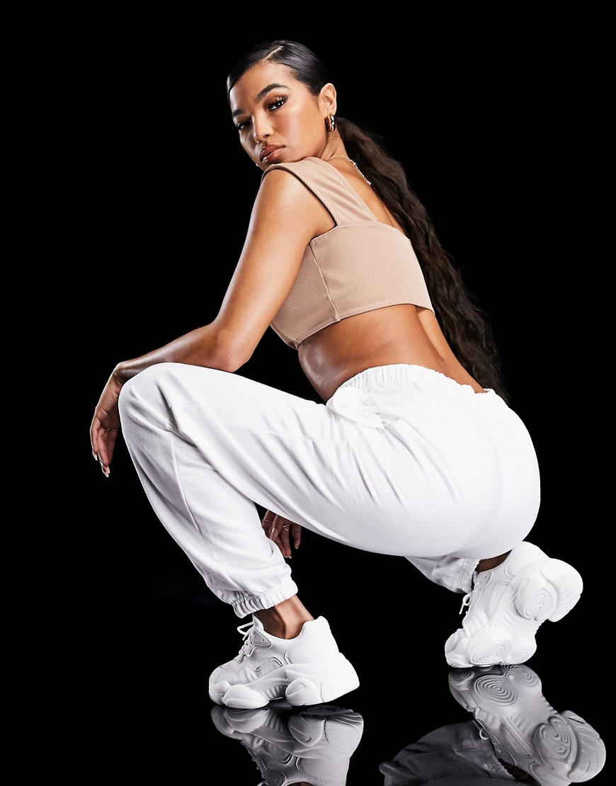 ASYOU-–-Joggersy-oversize-z-logo-w-kolorze-ecru-M-2 ASYOU-–-Joggersy-oversize-z-logo-w-kolorze-ecru-M