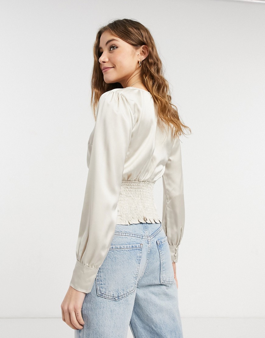 Abercrombie-Fitch-bezowa-satynowa-bluzka-z-dlugim-rekawem-M-1 Abercrombie--Fitch-bezowa-satynowa-bluzka-z-dlugim-rekawem-M