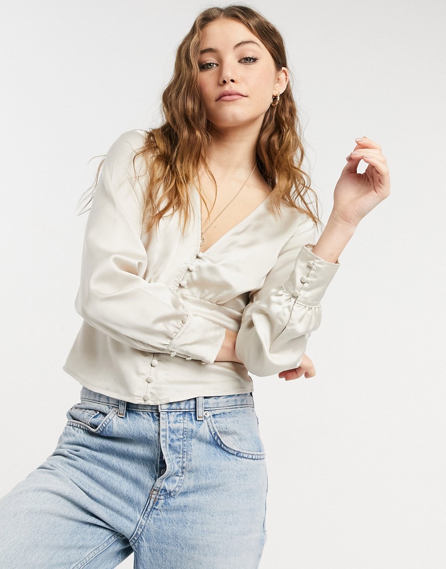 Abercrombie-Fitch-bezowa-satynowa-bluzka-z-dlugim-rekawem-M-3 Abercrombie--Fitch-bezowa-satynowa-bluzka-z-dlugim-rekawem-M