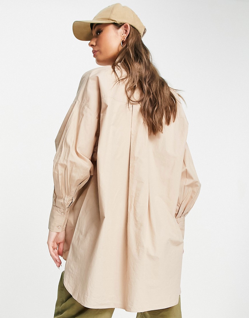 Bezowa-koszula-oversize-o-fasonie-dad-S-1 Bezowa-koszula-oversize-o-fasonie-dad-S