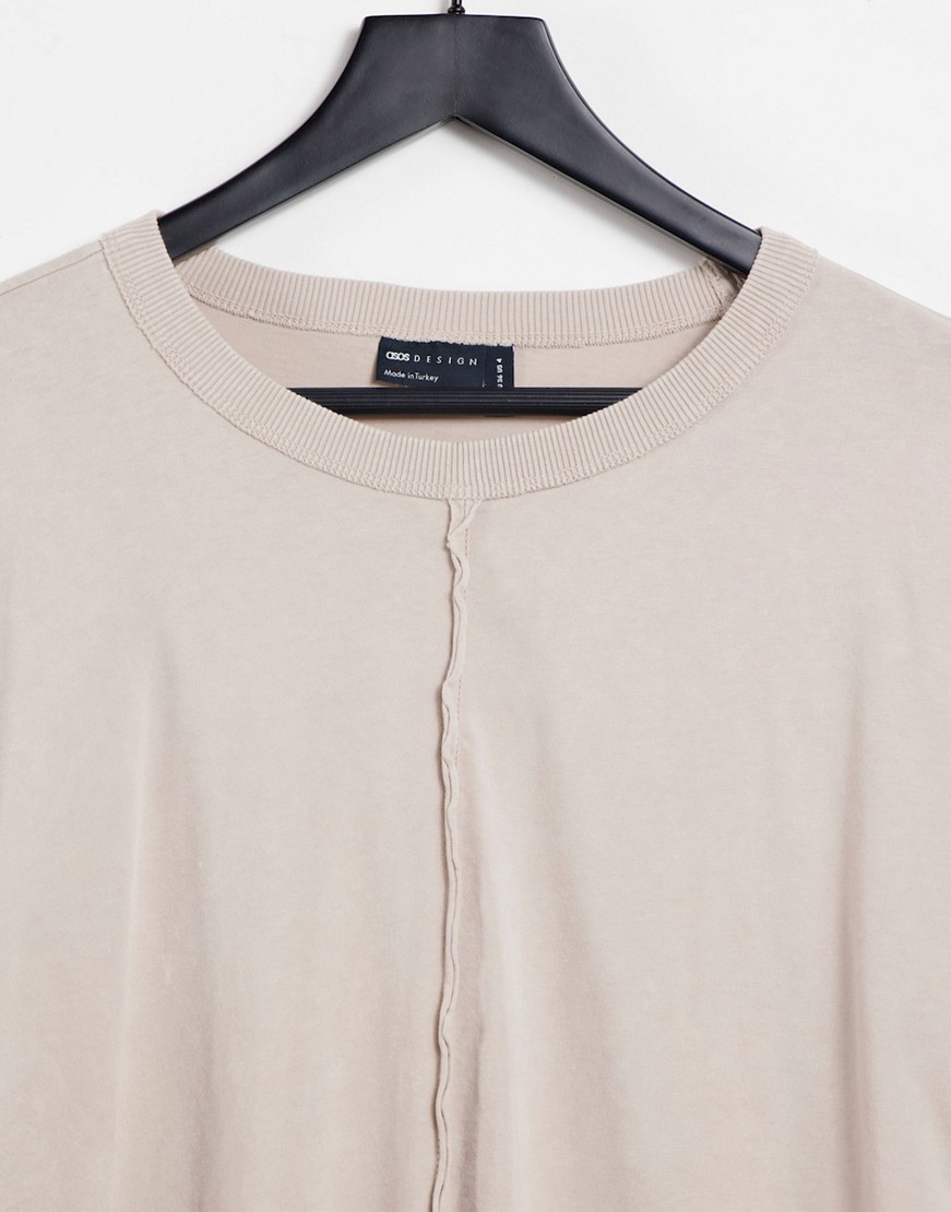 Bezowy-t-shirt-oversize-z-dlugimi-rekawami-z-ozdobnymi-przeszyciami-42-2 Bezowy-t-shirt-oversize-z-dlugimi-rekawami-z-ozdobnymi-przeszyciami-42