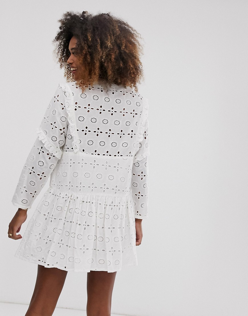 Biala-Sukienka-zdobiona-wycinana-mini-XXL-44-1 Biala-Sukienka-zdobiona-wycinana-mini-XXL-44