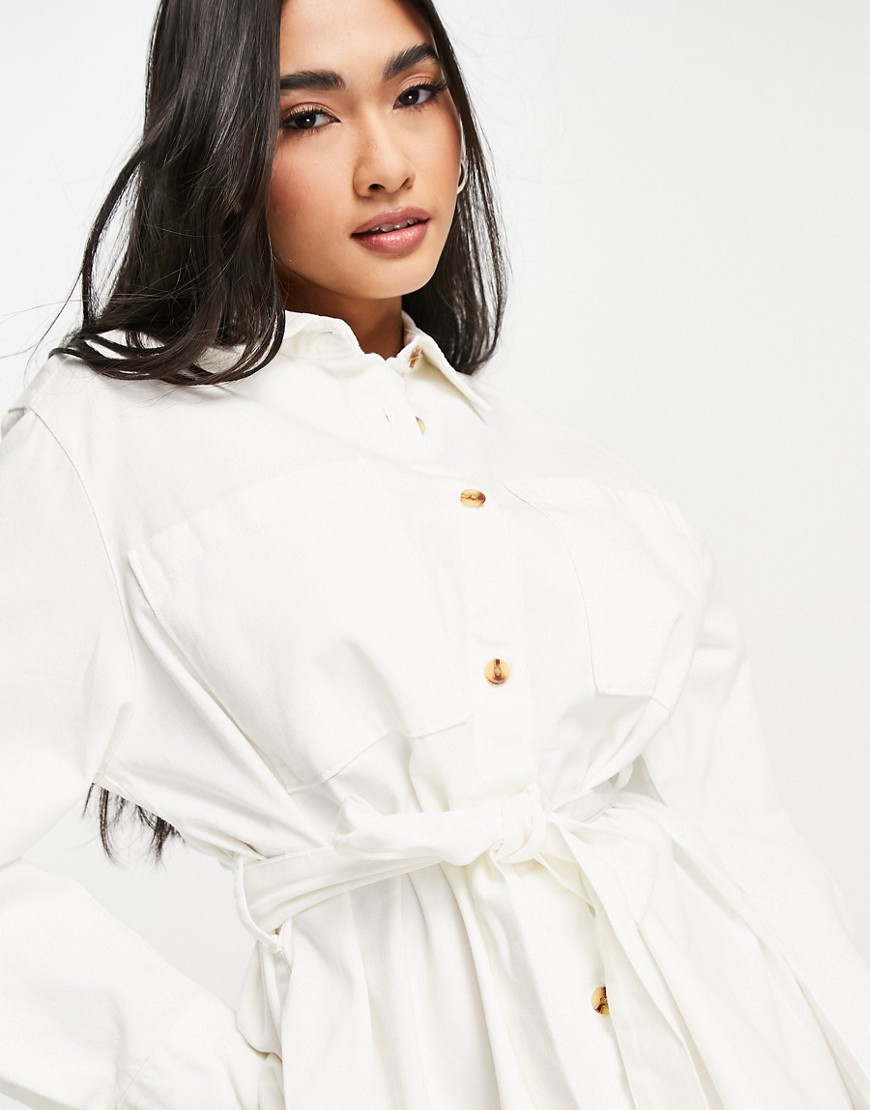 Biala-jeansowa-sukienka-koszulowa-oversize-z-paskiem-40-1 Biala-jeansowa-sukienka-koszulowa-oversize-z-paskiem-40