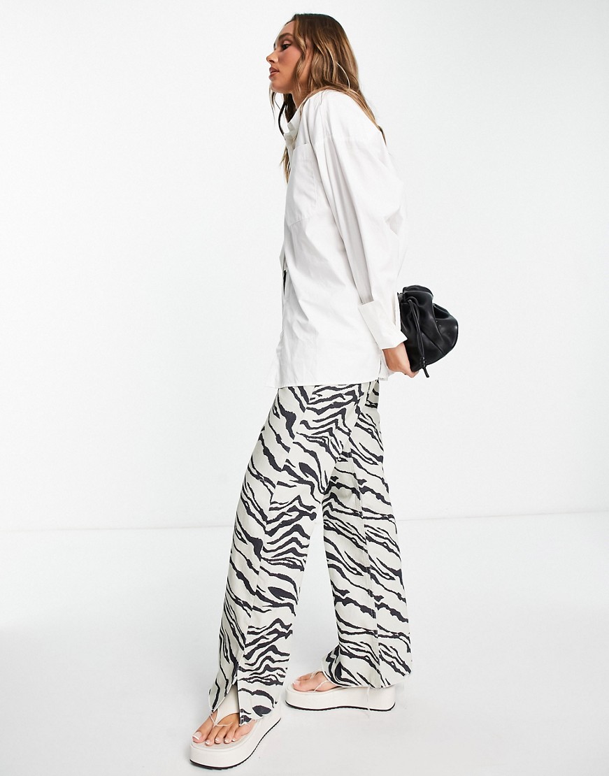 Biala-koszula-oversize-typu-dad-z-bawelny-z-dlugim-rekawem-46-3 Biala-koszula-oversize-typu-dad-z-bawelny-z-dlugim-rekawem-46