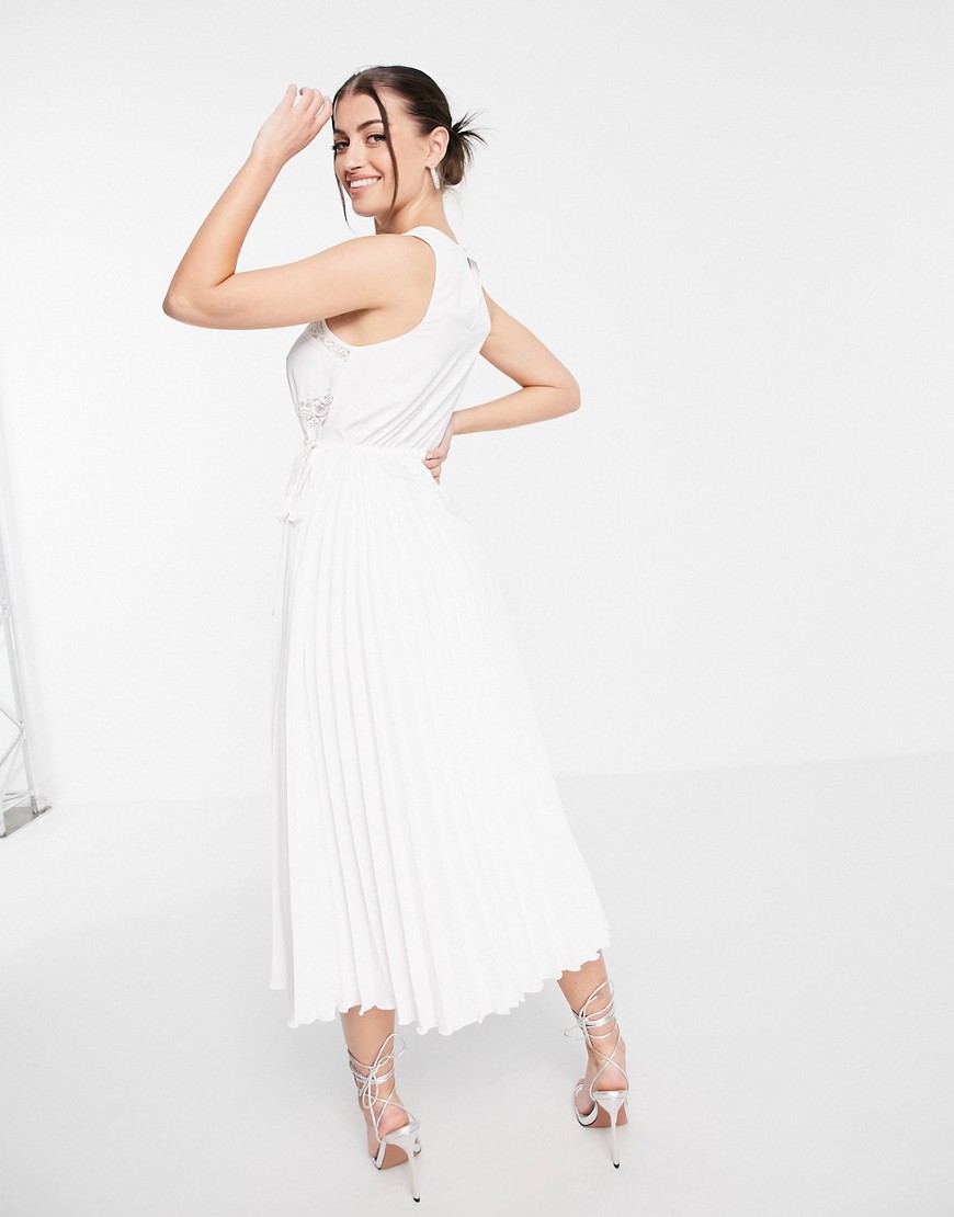 Biala-plisowana-sukienka-midi-z-wstawka-z-koronki-44-1 Biala-plisowana-sukienka-midi-z-wstawka-z-koronki-44