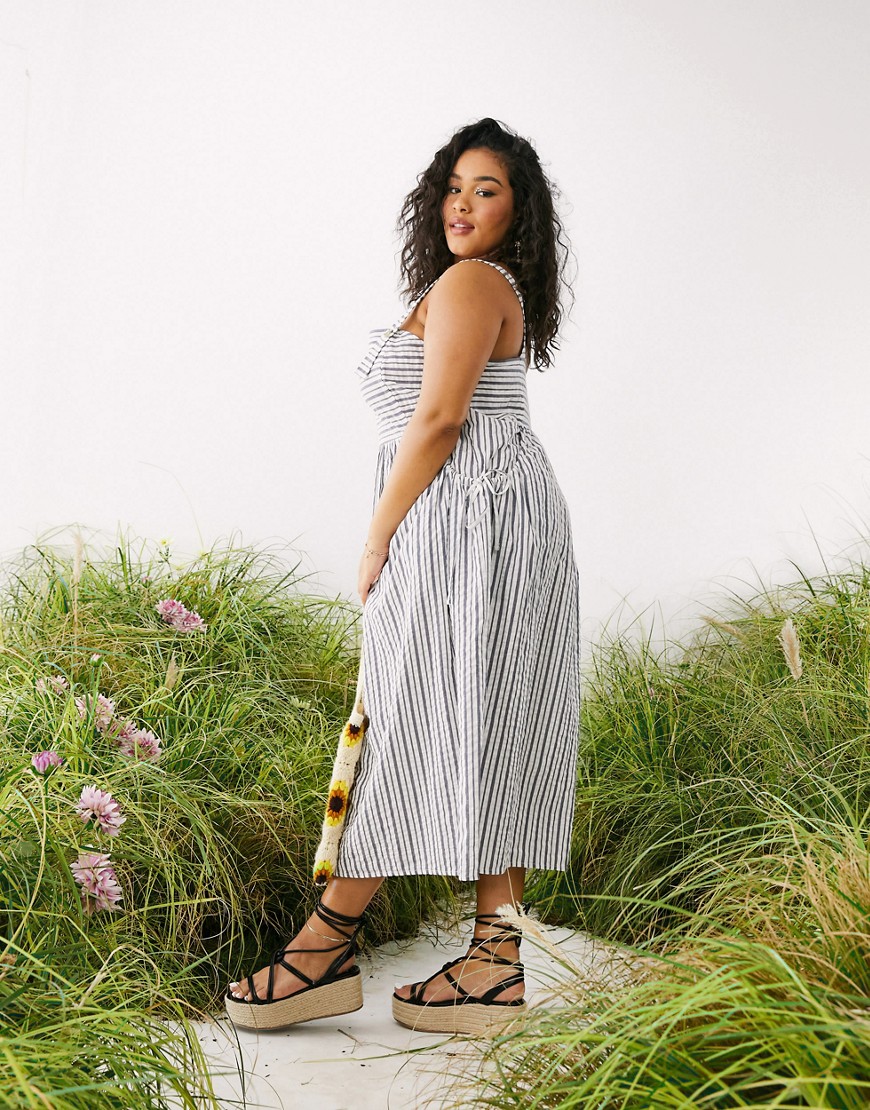 Biala-sukienka-midi-na-lato-plus-size-defekt-48-3 Biala-sukienka-midi-na-lato-plus-size-defekt-48
