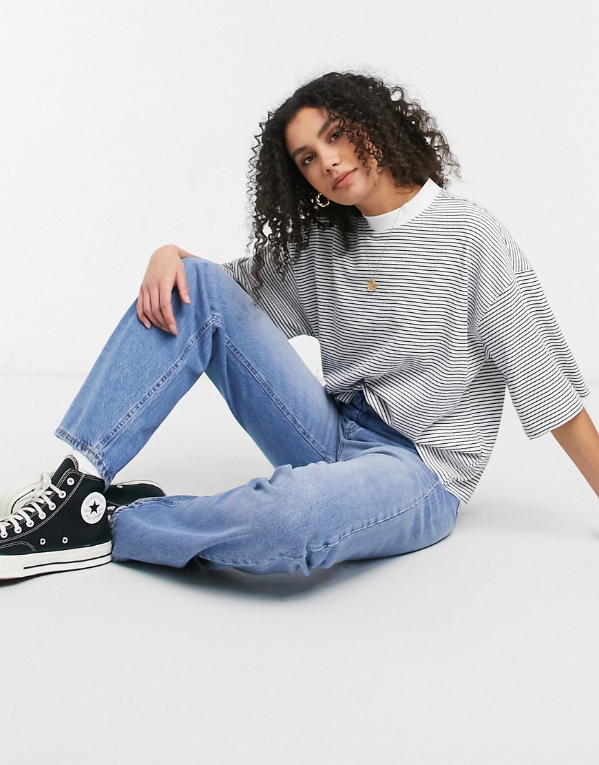 Bialy-T-shirt-oversize-o-kroju-pudelkowym-w-paski-plus-size-52-3 Bialy-T-shirt-oversize-o-kroju-pudelkowym-w-paski-plus-size-52