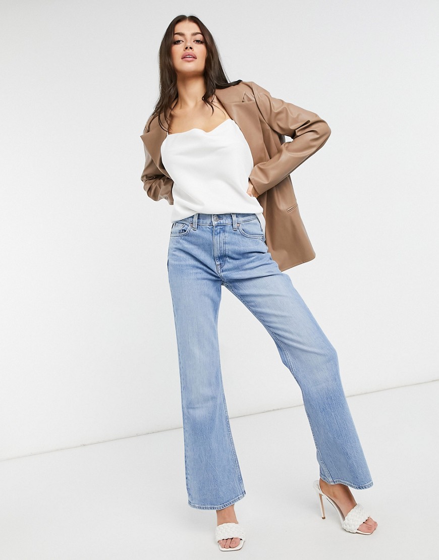 Bialy-satynowy-top-na-ramiaczkach-z-drapowanym-dekoltem-44-3 Bialy-satynowy-top-na-ramiaczkach-z-drapowanym-dekoltem-44