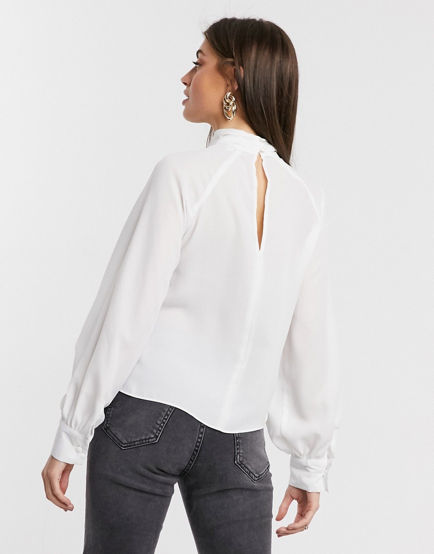 Bluzka-z-dlugim-rekawem-i-skreconym-dekoltem-ivory-44-1 Bluzka-z-dlugim-rekawem-i-skreconym-dekoltem-ivory-44