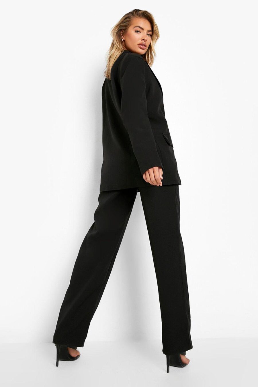 Boohoo-czarne-spodnie-materialowe-eleganckie-plus-size-46