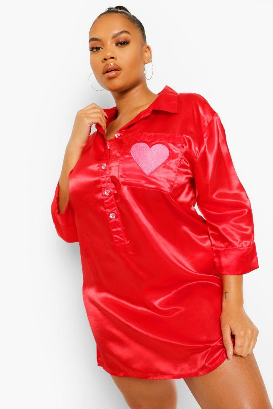Boohoo-damska-czerwona-satynowa-koszula-plus-size-defekt-48