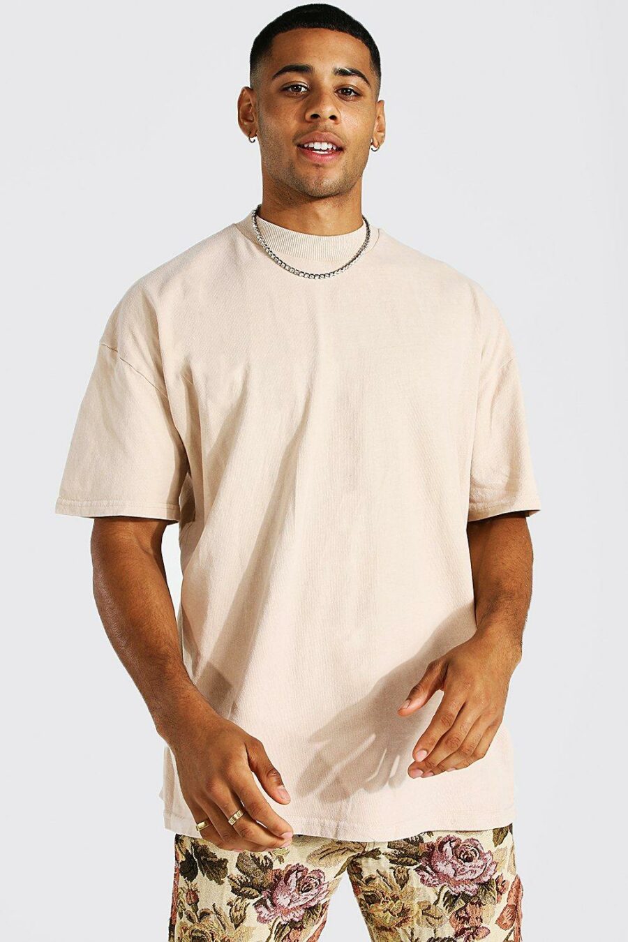 Boohoo-meski-brazowy-t-shirt-oversize-XL