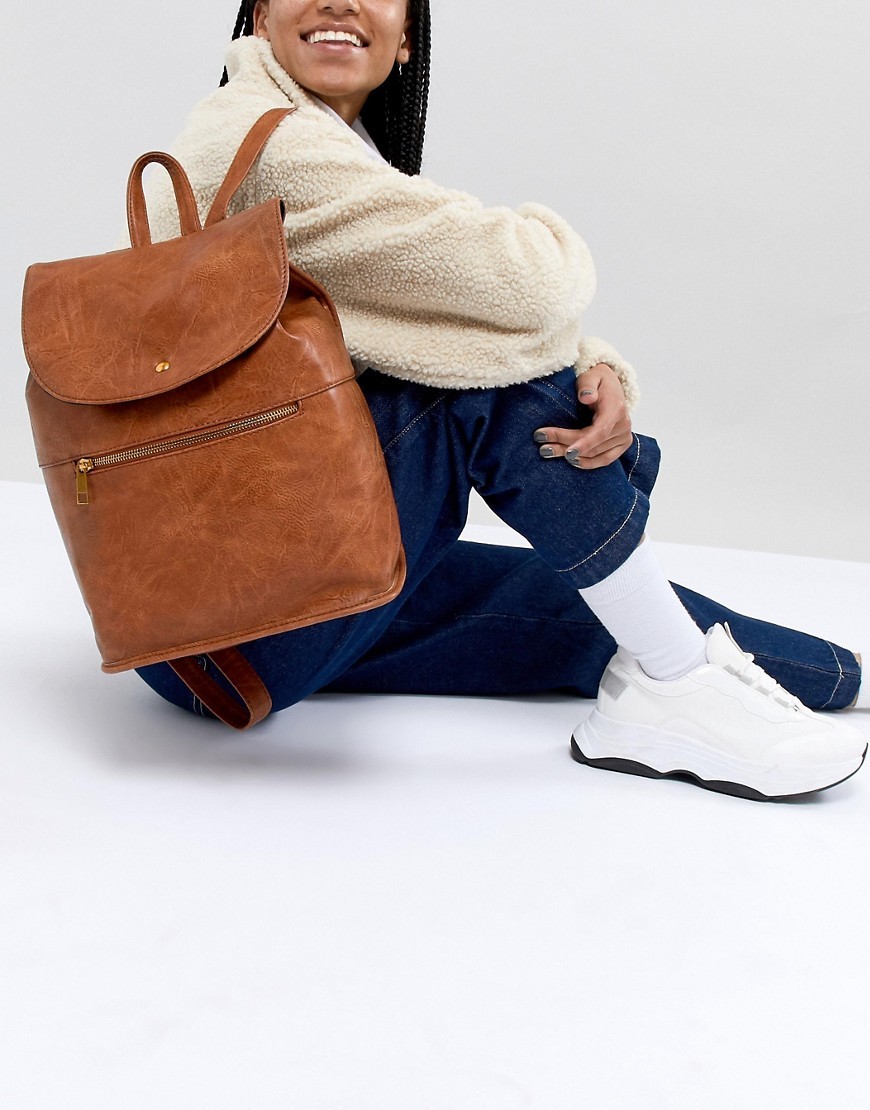 Brazowy-miekki-Plecak-ze-sztucznej-skory-2 Brazowy-miekki-Plecak-ze-sztucznej-skory