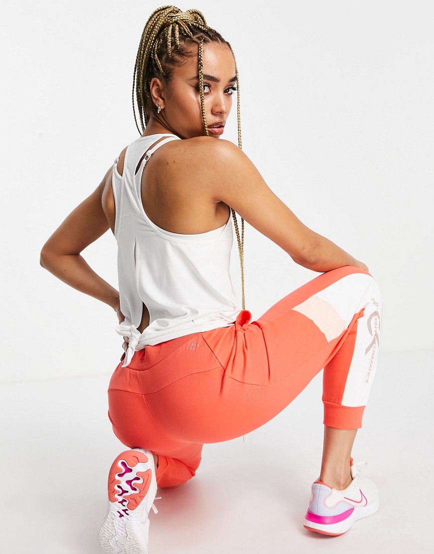 Calvin-Klein-damski-bialy-sportowy-t-shirt-S-3 Calvin-Klein-damski-bialy-sportowy-t-shirt-S