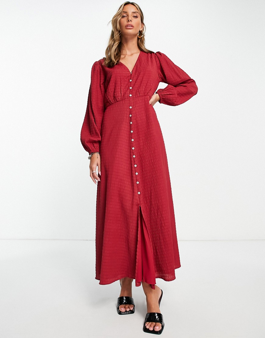 Ciemnoczerwona-sukienka-midi-zapinana-na-guziki-plus-size-46-3 Ciemnoczerwona-sukienka-midi-zapinana-na-guziki-plus-size-46
