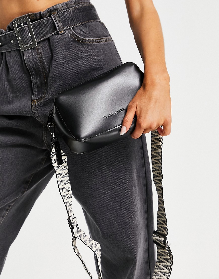 Claudia-Canova-czarna-torebka-na-ramie-z-wzorzystym-paskiem-defekt-one-size-6 Claudia-Canova-czarna-torebka-na-ramie-z-wzorzystym-paskiem-defekt-one-size