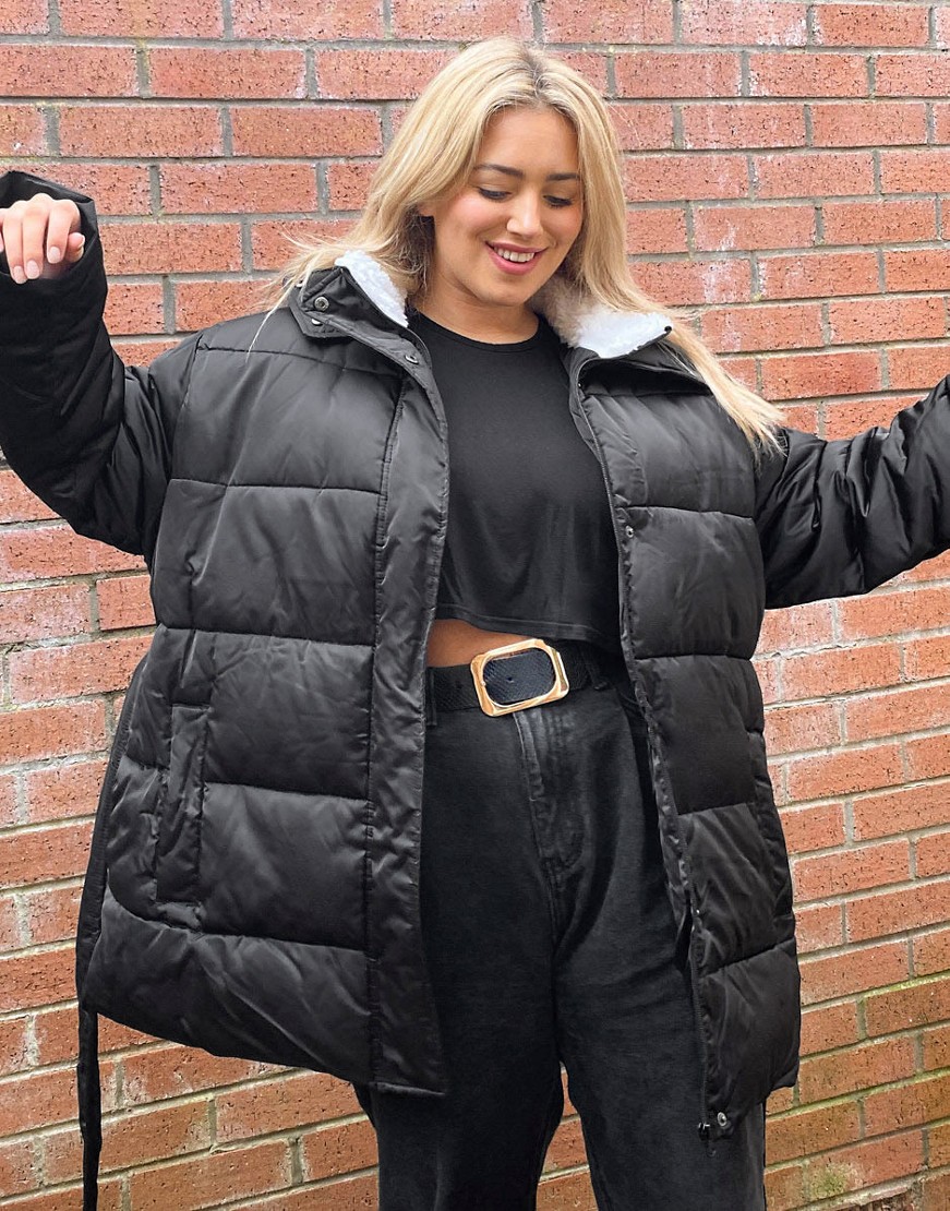 Czarna-kurtka-plus-size-z-kolnierzem-obszytym-futerkiem-52-2 Czarna-kurtka-plus-size-z-kolnierzem-obszytym-futerkiem-52