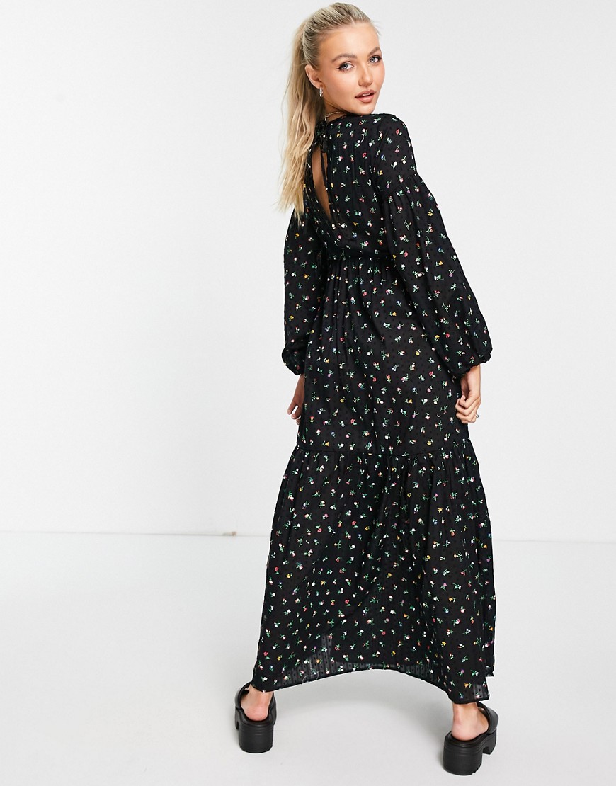 Czarna-maxi-sukienka-w-kwiaty-z-gdlugim-rekawem-42-1 Czarna-maxi-sukienka-w-kwiaty-z-g=dlugim-rekawem-42