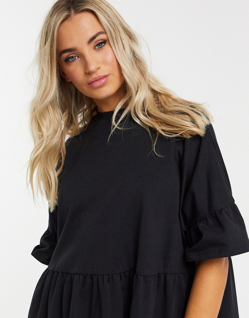 Czarna-sukienka-midi-oversize-z-falbankami-przy-rekawach-38-2 Czarna-sukienka-midi-oversize-z-falbankami-przy-rekawach-38