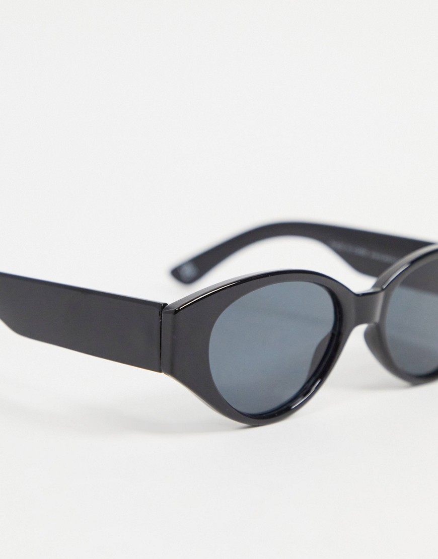 Czarne-owalne-okulary-przeciwsloneczne-z-przydymionymi-szklami-one-size-3 Czarne-owalne-okulary-przeciwsloneczne-z-przydymionymi-szklami-one-size