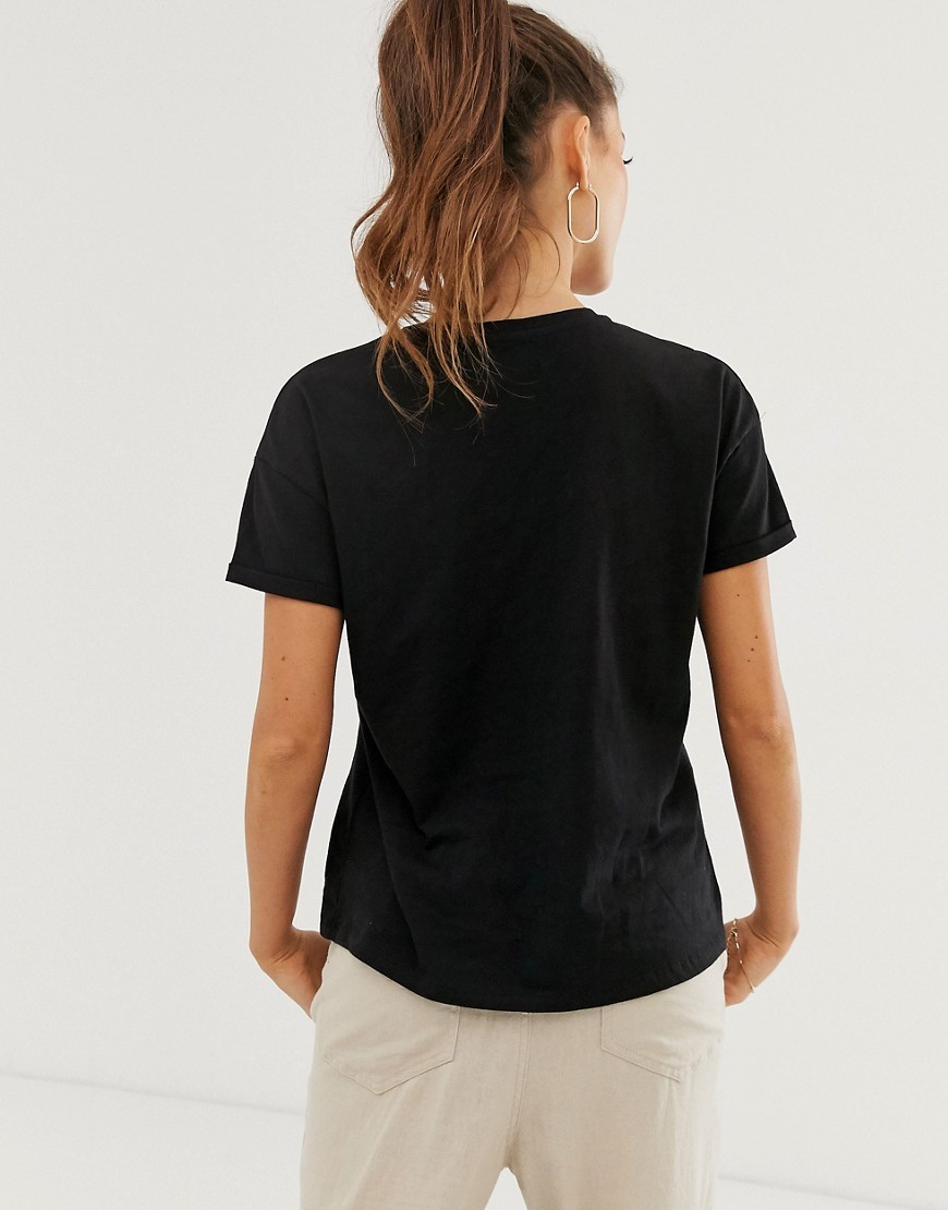 Czarny-T-shirt-damski-zdobiony-sztucznymi-perelkami-S-36-1 Czarny-T-shirt-damski-zdobiony-sztucznymi-perelkami-S-36