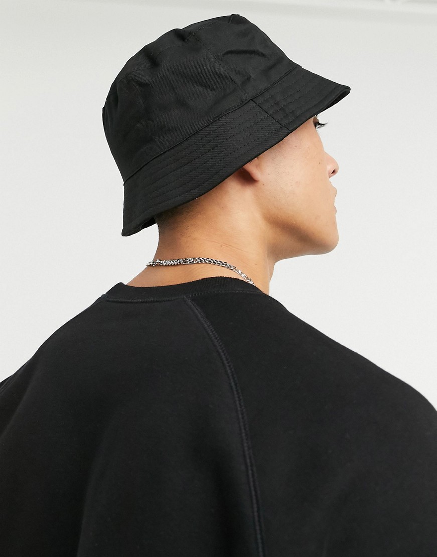 Czarny-bawelniany-kapelusz-typu-bucket-z-logo-S-M-1 Czarny-bawelniany-kapelusz-typu-bucket-z-logo-S-M