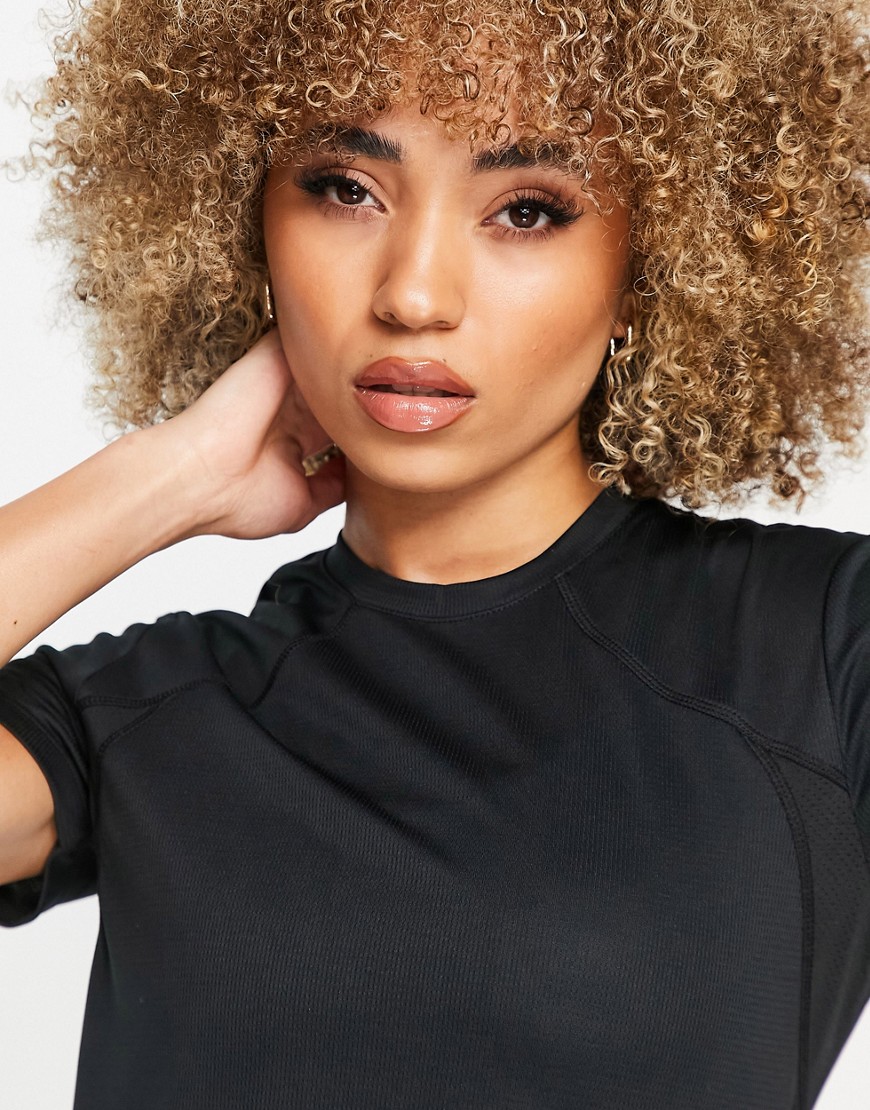 Czarny-damski-sportowy-t-shirt-44-6 Czarny-damski-sportowy-t-shirt-44