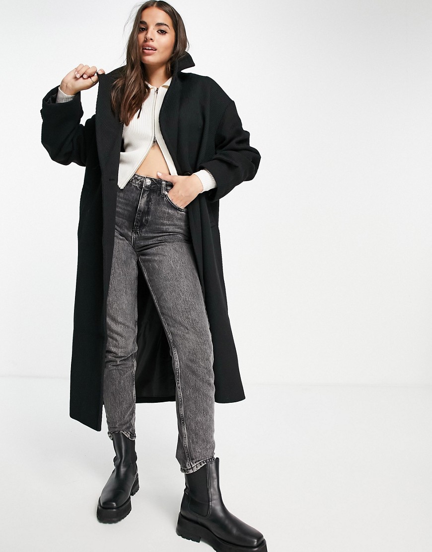 Czarny-plaszcz-oversize-maxi-z-diagonalu-defekt-38-3 Czarny-plaszcz-oversize-maxi-z-diagonalu-defekt-38