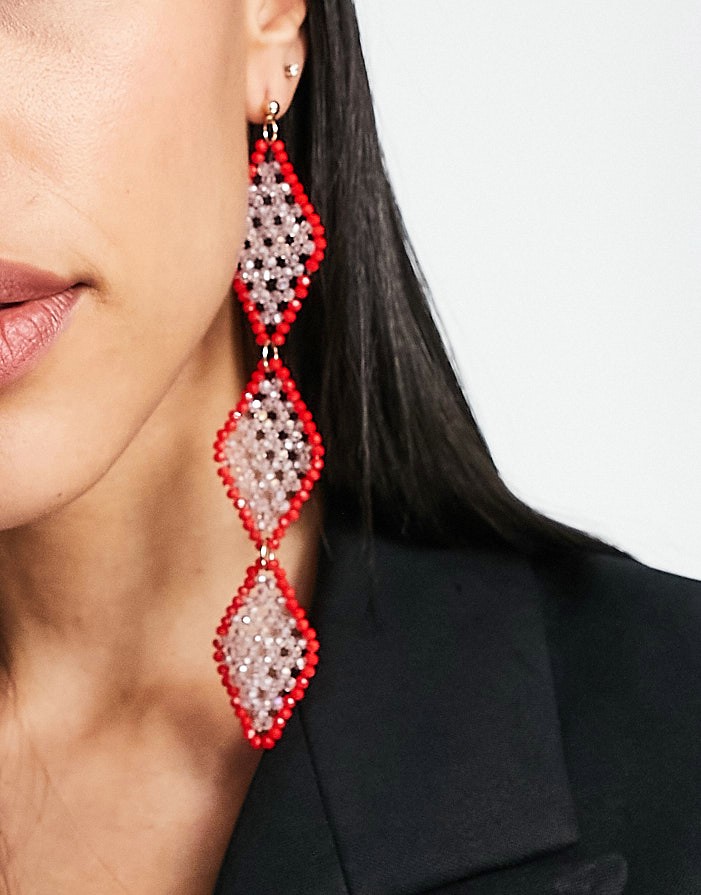 Czerwone-wiszace-kolczyki-z-koralikami-romby-3 Czerwone-wiszace-kolczyki-z-koralikami-romby