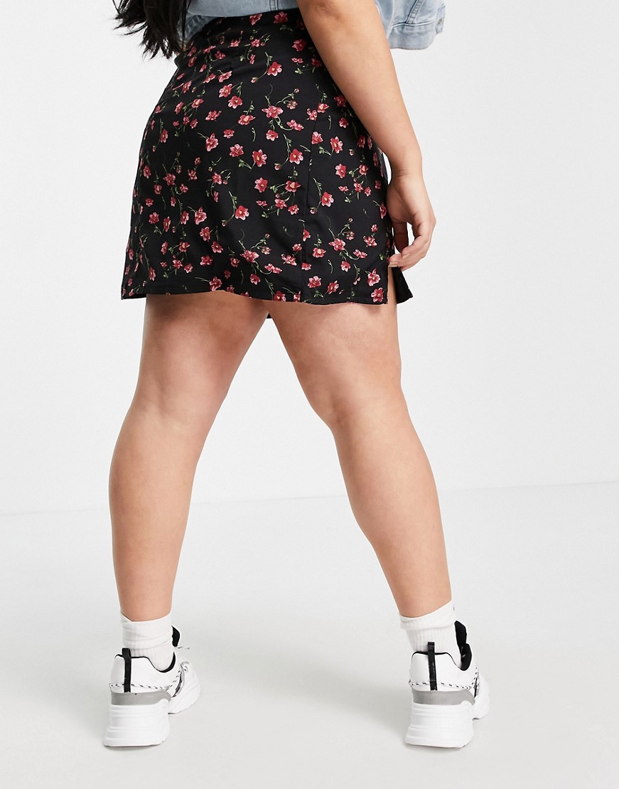 Daisy-Street-czarna-spodnica-mini-w-kwiaty-plus-size-46-1 Daisy-Street-czarna-spodnica-mini-w-kwiaty-plus-size-46
