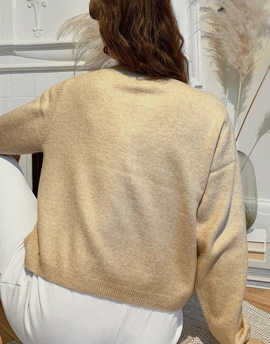 Damski-bezowy-sweter-oversize-defekt-M-1 Damski-bezowy-sweter-oversize-defekt-M