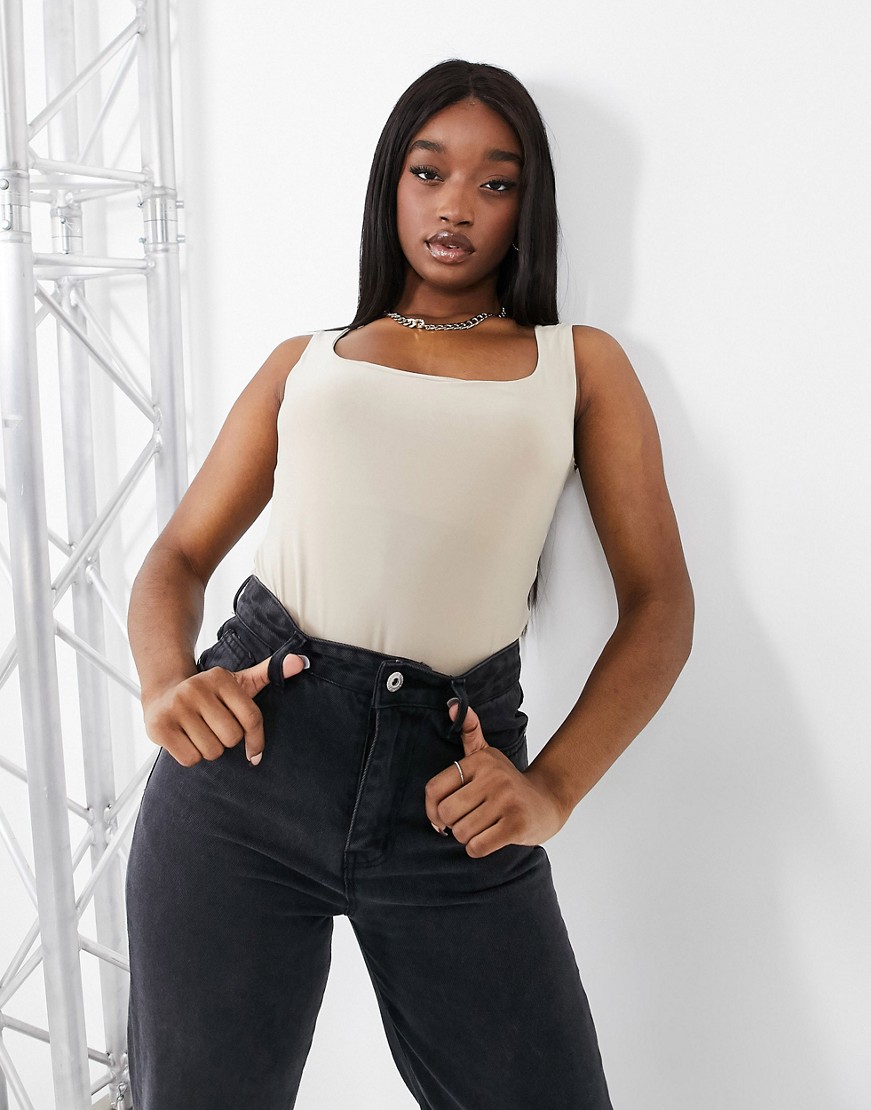 Damskie-brazowe-dopasowane-body-defekt-M-1 Damskie-brazowe-dopasowane-body-defekt-M