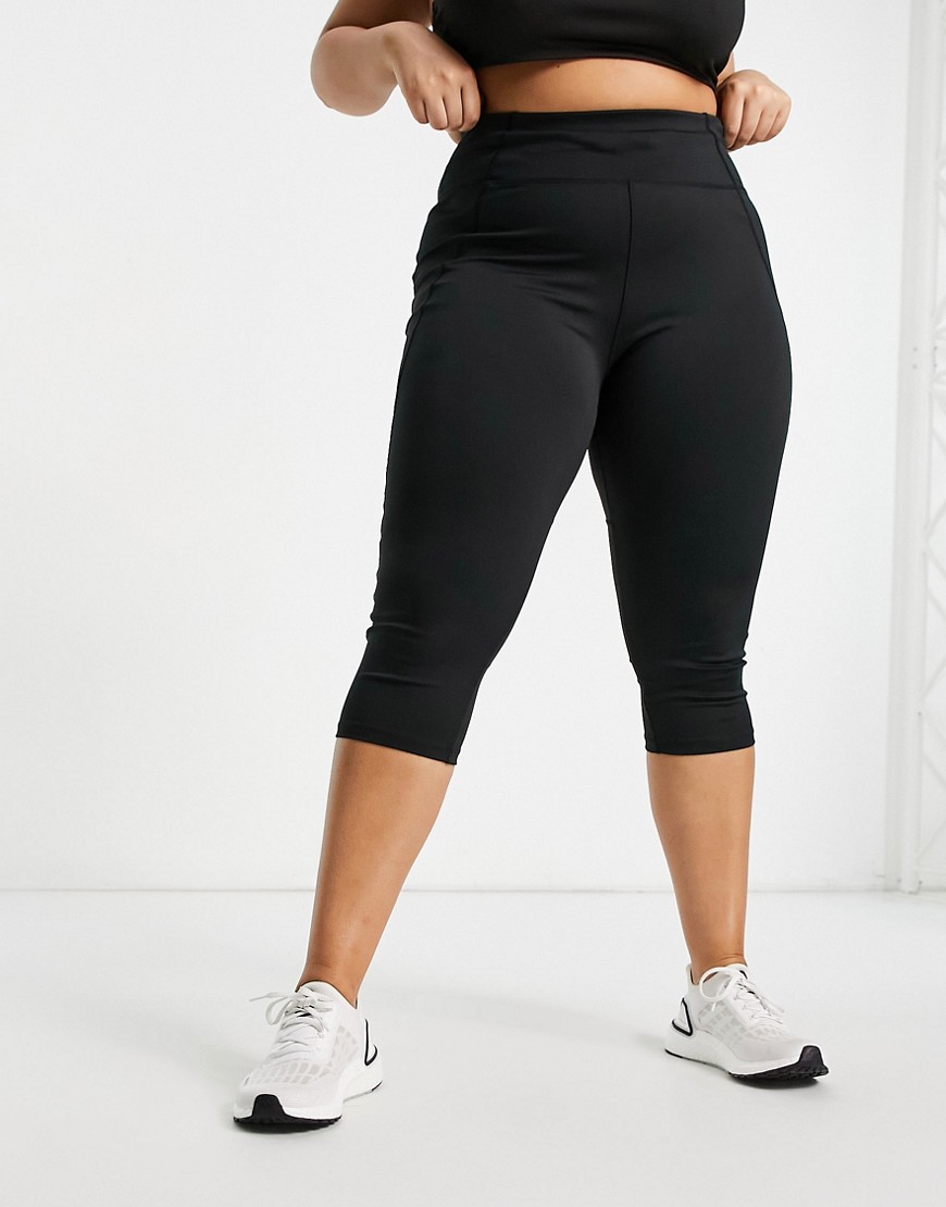 Damskie-czarne-krotkie-legginsy-plus-size-defekt-50-2 Damskie-czarne-krotkie-legginsy-plus-size-defekt-50