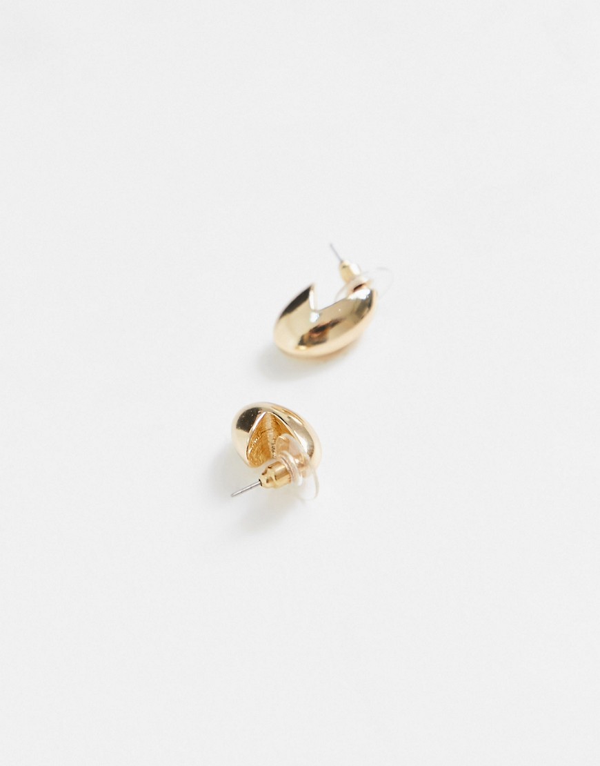 DesignB-London-grube-male-kolczyki-w-kolorze-zlotym-2 DesignB-London-grube-male-kolczyki-w-kolorze-zlotym