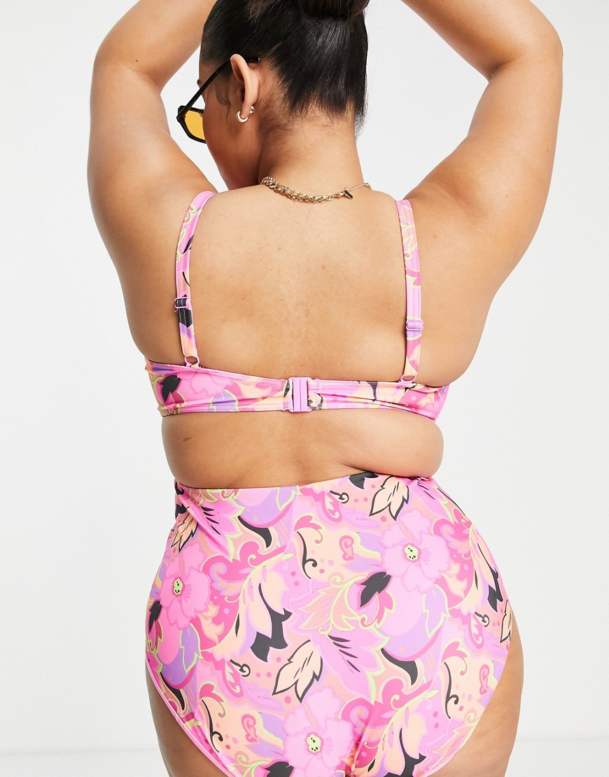 Dol-od-bikini-z-podwyzszonym-stanem-w-kwiaty-44-1 Dol-od-bikini-z-podwyzszonym-stanem--w-kwiaty-44