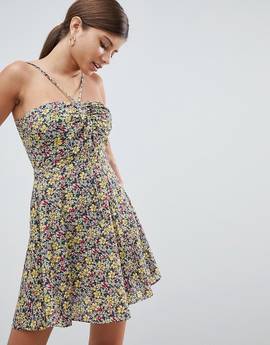 Fashion-Union-Sukienka-swing-w-kwiatki-na-ramiaczkach-XXL-44-2 Fashion-Union-Sukienka-swing-w-kwiatki-na-ramiaczkach-XXL-44