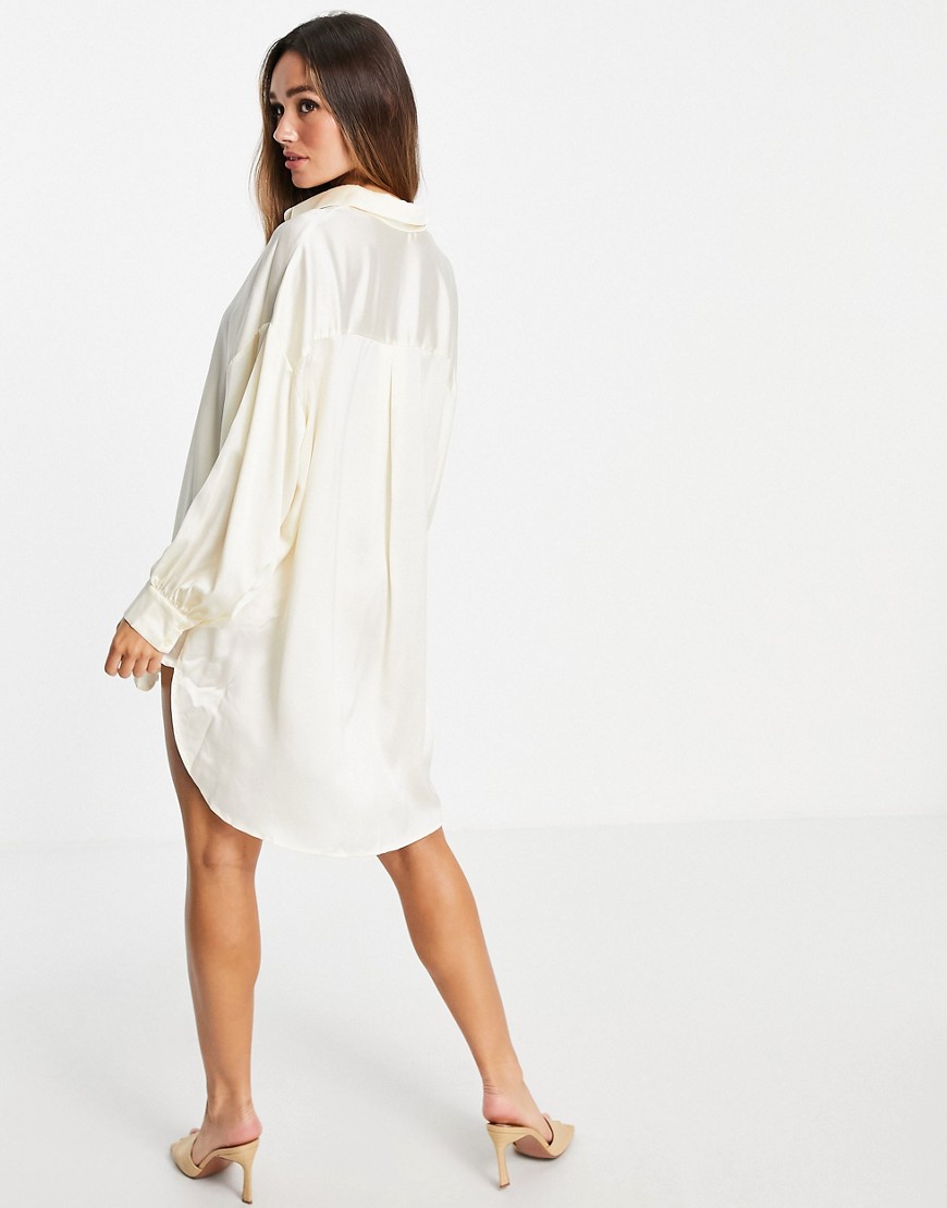 Glamorous-kremowa-satynowa-sukienka-koszulowa-oversize-defekt-34-1 Glamorous-kremowa-satynowa-sukienka-koszulowa-oversize--defekt-34