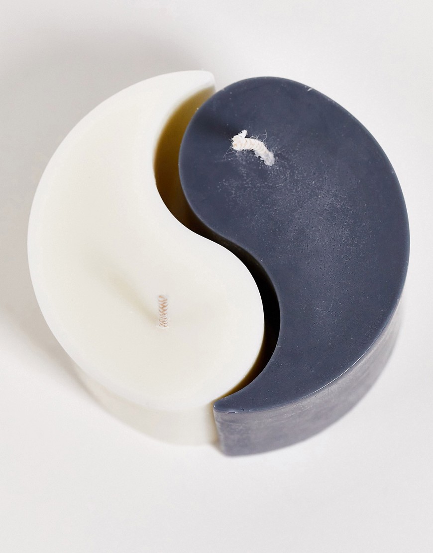 HOLM-swieczki-w-kolorze-czarnym-i-bialym-z-motywem-Yin-Yang-defekt-one-size-1 HOLM-swieczki-w-kolorze-czarnym-i-bialym-z-motywem-Yin-Yang-defekt-one-size