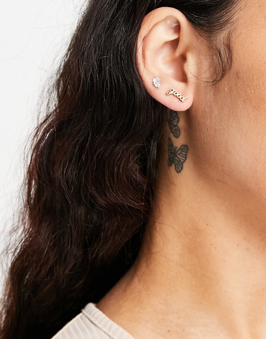 Hoops-Chains-LDN-kolczyki-wkretki-z-napisem-„good-vibes-pokryte-18-karatowym-zlotem-2 Hoops--Chains-LDN-kolczyki-wkretki-z-napisem-„good-vibes--pokryte-18-karatowym-zlotem