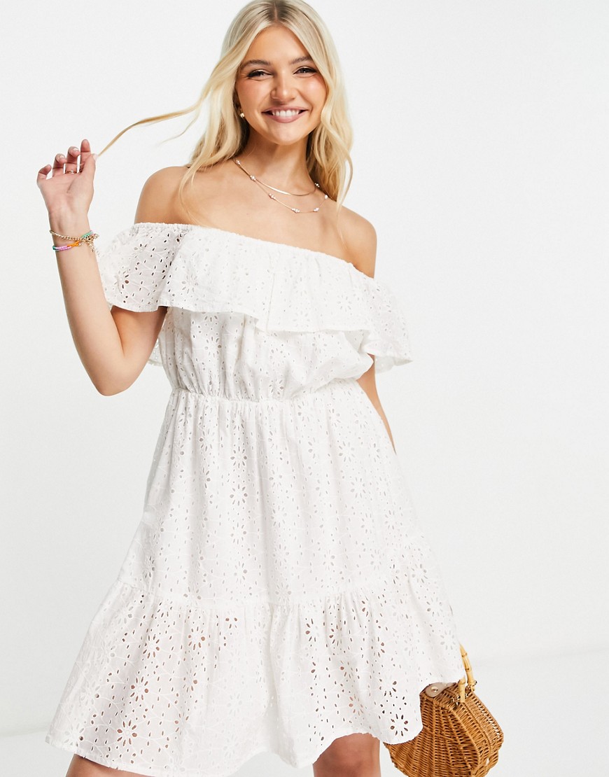 In The Style x Jac Jossa biała luźna haftowana sukienka 36 In-The-Style-x-Jac-Jossa-biala-luzna-haftowana-sukienka-36