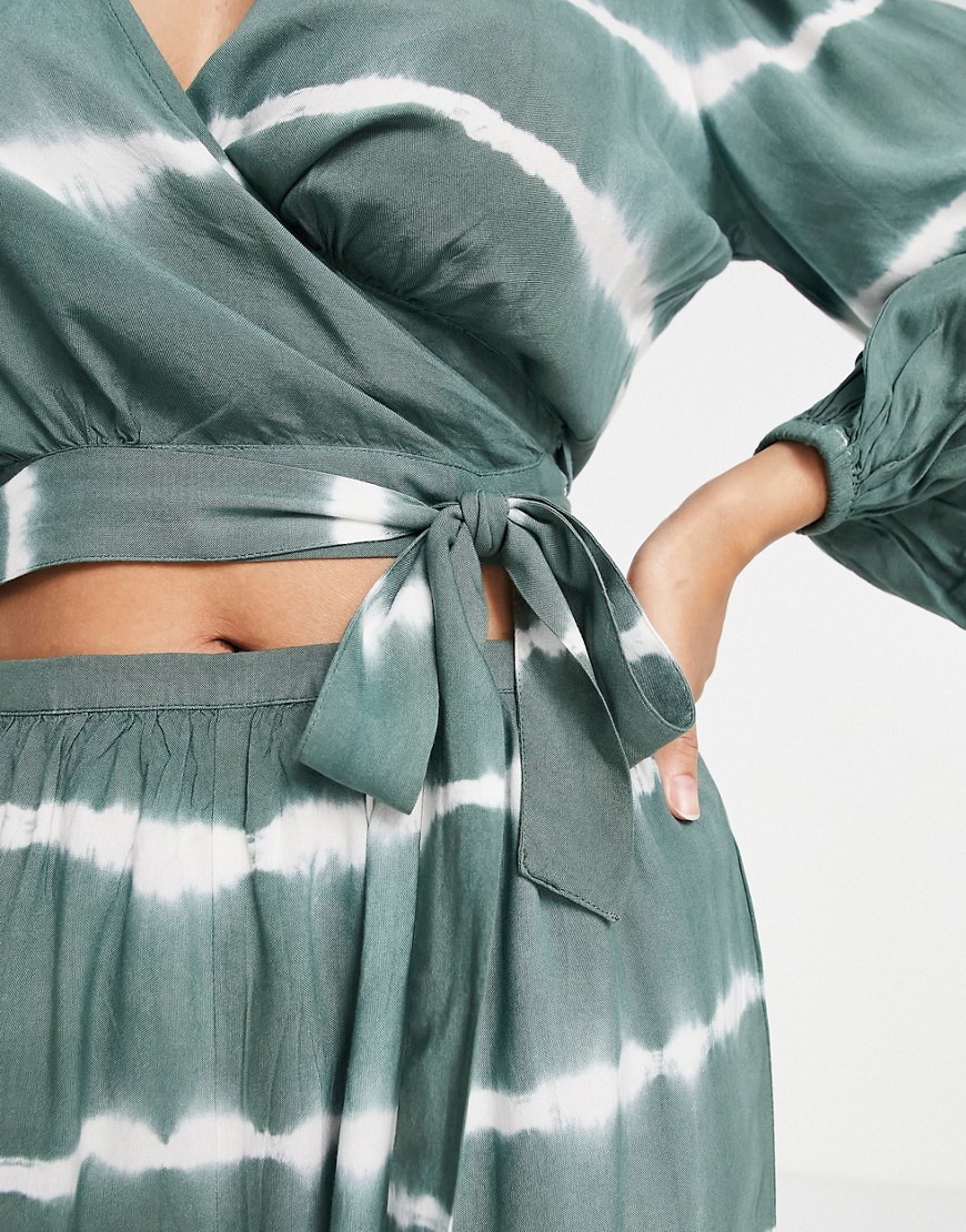 Isla-Bird-Exclusive-Kopertowy-plazowy-top-z-glebokim-dekoltem-z-efekem-tie-dye-defekt-44-1 Isla--Bird-Exclusive-Kopertowy-plazowy-top-z-glebokim-dekoltem-z-efekem-tie-dye-defekt-44