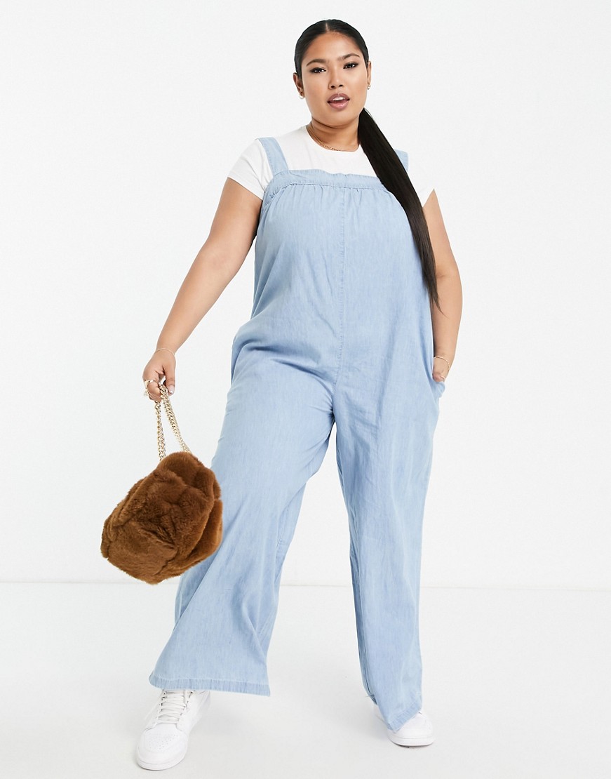 Jasnoniebieski-luzny-kombinezon-z-miekkiego-jeansu-plus-size-54-3 Jasnoniebieski-luzny-kombinezon-z-miekkiego-jeansu-plus-size-54
