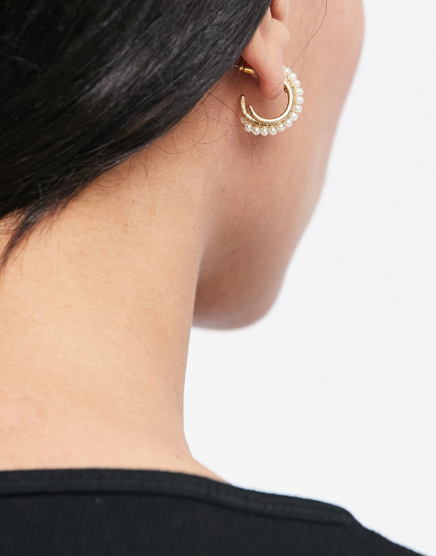 Kolczyki-z-podwojnymi-kolkami-i-sztucznymi-perlkami-defekt-2 Kolczyki-z-podwojnymi-kolkami-i-sztucznymi-perlkami-defekt