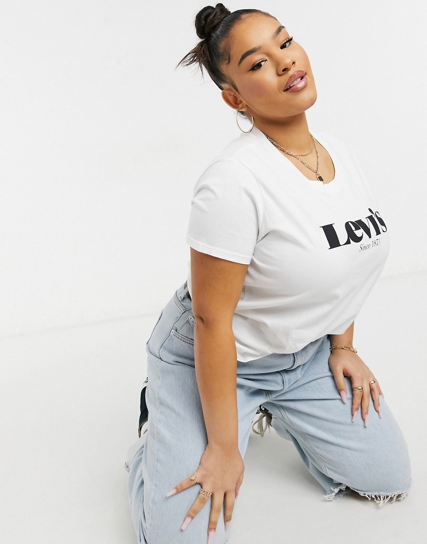 Levi-s-Plus-–-Perfect-–-Bialy-T-shirt-z-logo-na-piersi-46-3 Levi-s-Plus-–-Perfect-–-Bialy-T-shirt-z-logo-na-piersi-46