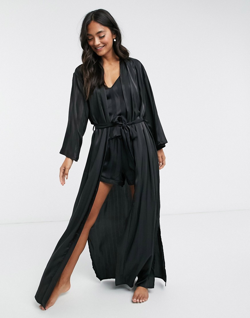 Loungeable-Czarne-zakardowe-kimono-maxi-w-paski-brak-paska-42-3 Loungeable---Czarne-zakardowe-kimono-maxi-w-paski-brak-paska-42