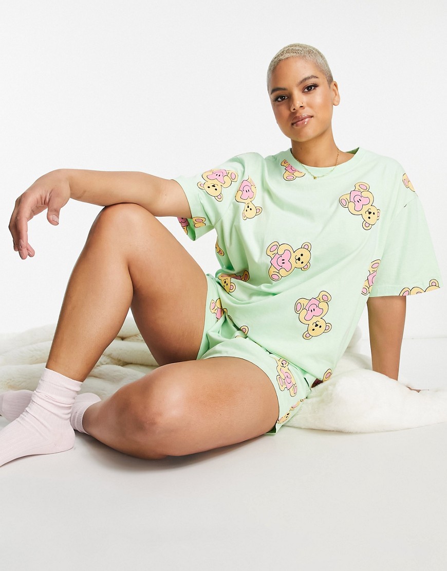 Mietowa-pizama-z-T-shirtem-oversize-i-szortami-w-misie-defekt-58-3 Mietowa-pizama-z-T-shirtem-oversize-i-szortami-w-misie-defekt-58