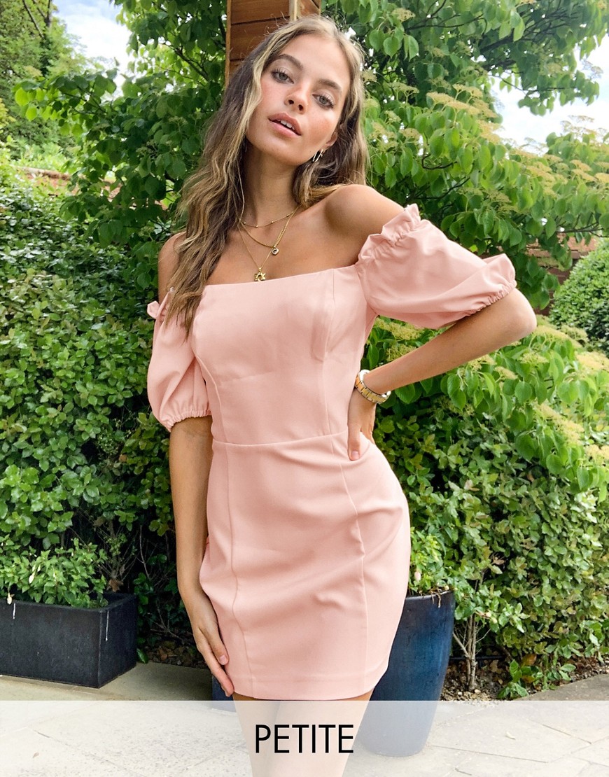 Miss Selfridge Petite jasnoróżowa sukienka z odsłoniętymi ramionami defekt 40 Miss-Selfridge-Petite-jasnorozowa-sukienka-z-odslonietymi-ramionami-defekt-40