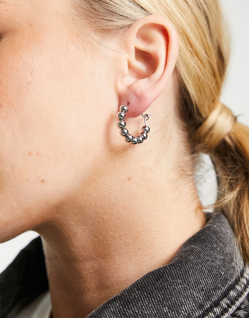 Miss-Selfridge-kolczyki-kola-w-srebrnym-kolorze-3 Miss-Selfridge-kolczyki-kola-w-srebrnym-kolorze