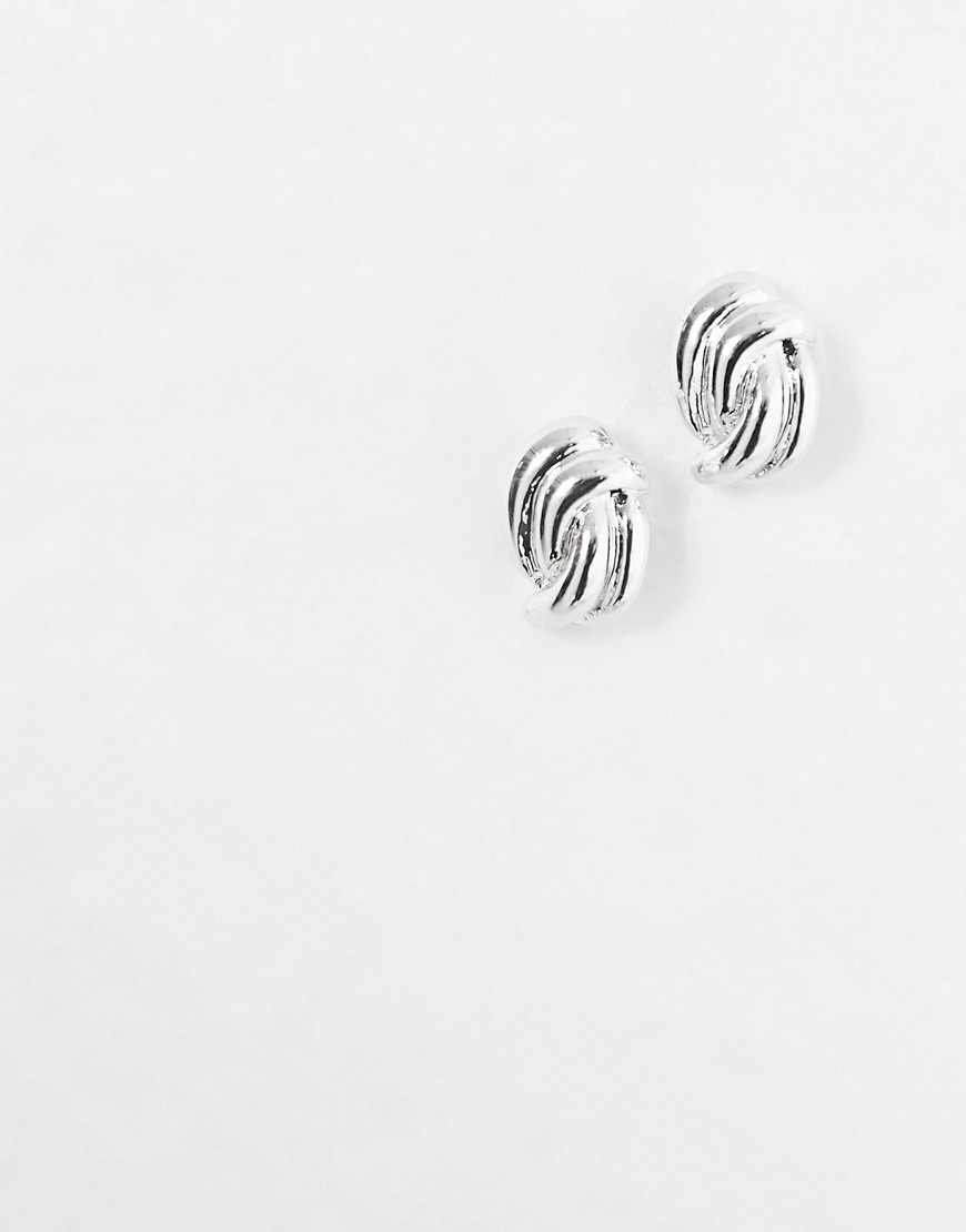 Miss-Selfridge-kolczyki-supelki-wkretki-w-kolorze-srebra-1 Miss-Selfridge-kolczyki-supelki-wkretki-w-kolorze-srebra