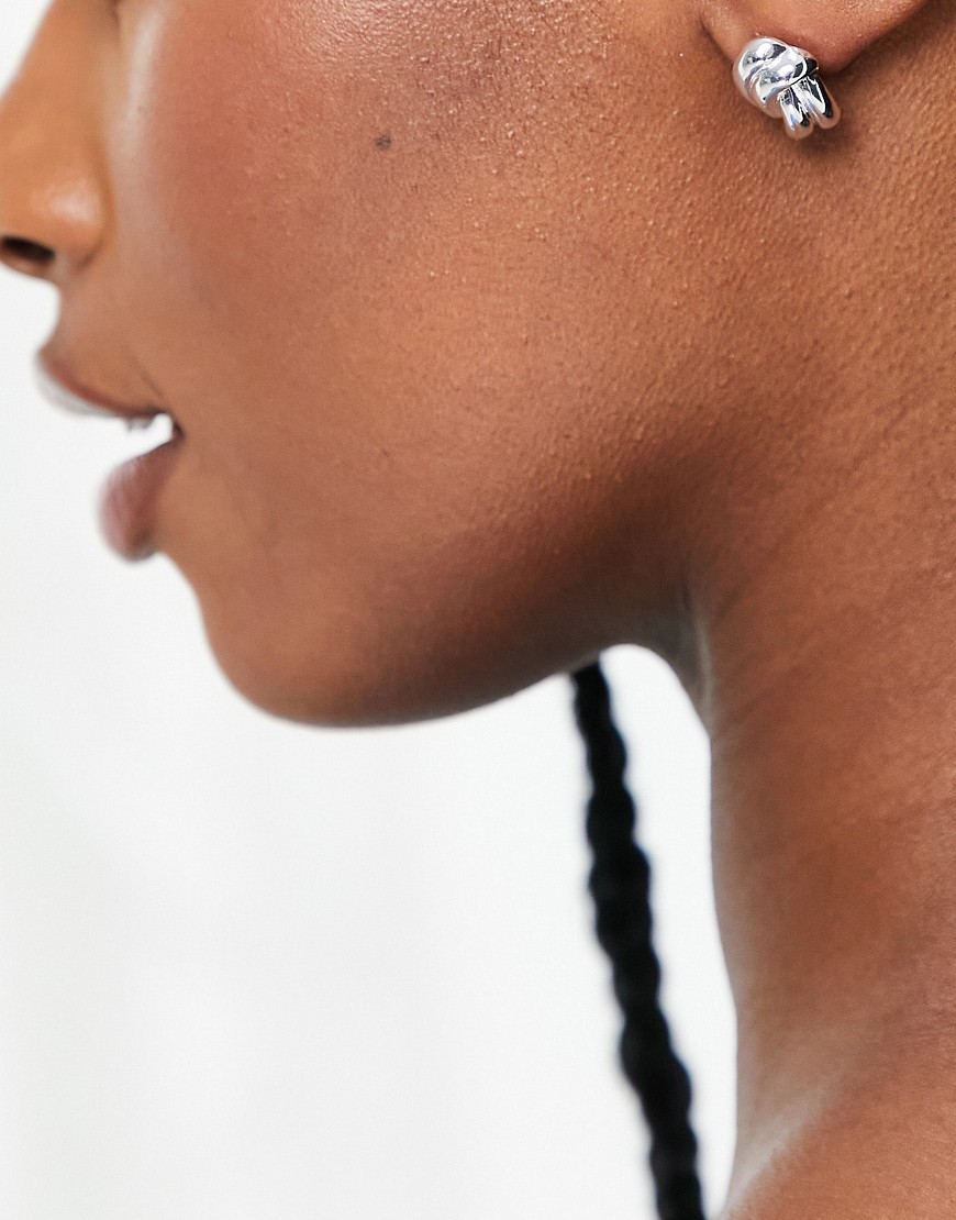 Miss-Selfridge-kolczyki-supelki-wkretki-w-kolorze-srebra-2 Miss-Selfridge-kolczyki-supelki-wkretki-w-kolorze-srebra